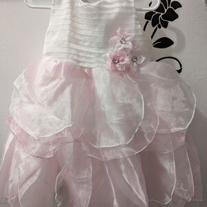 Pretty Pink And White Dress Size 3t